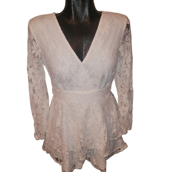White Lace Overlay Ruffled Short Romper Jumpsuit S - Picture 2 of 8